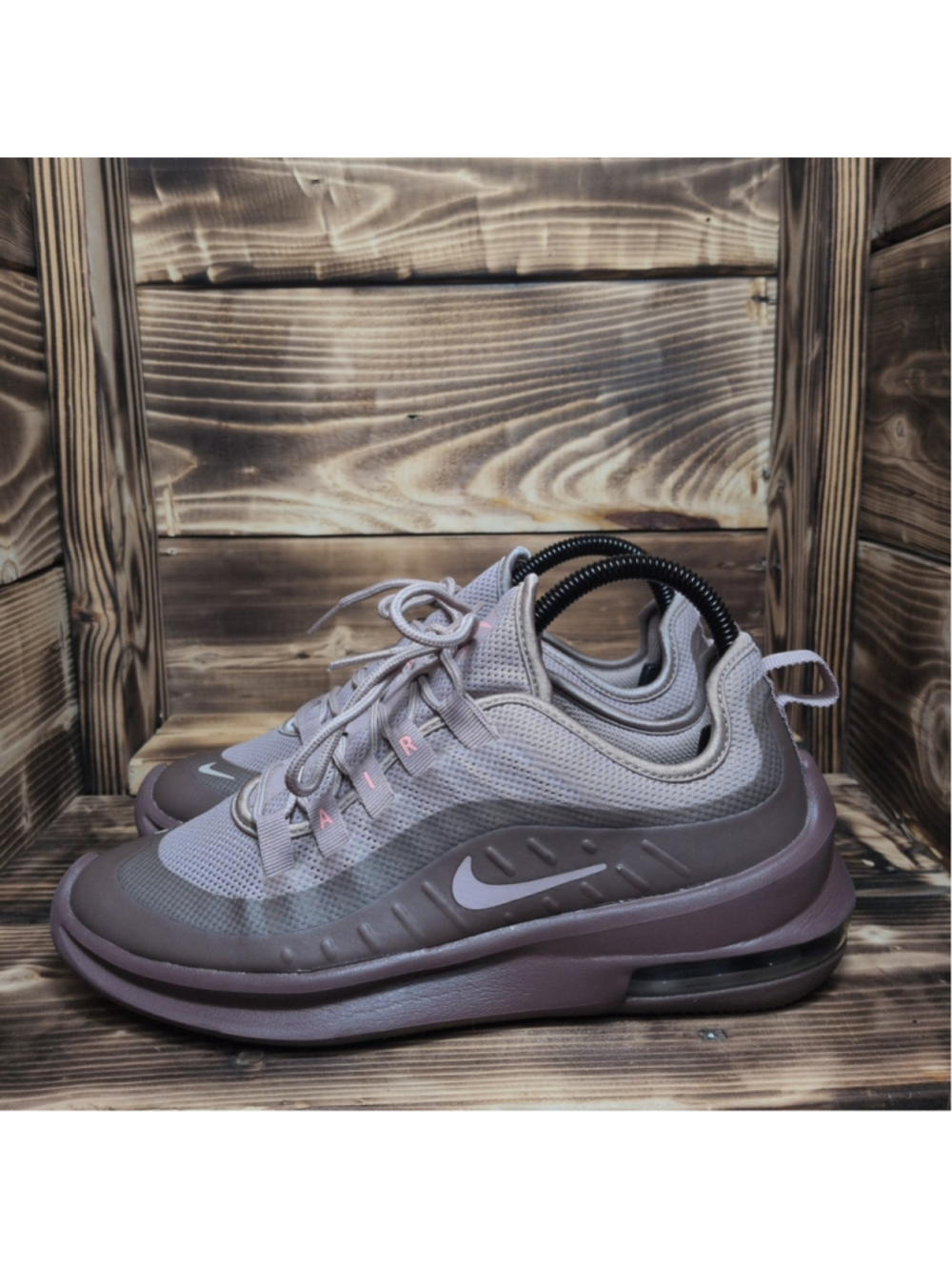 Nike Air Max Axis Womens Size 7 Diffused Taupe Sneakers Shoes AA2168-200